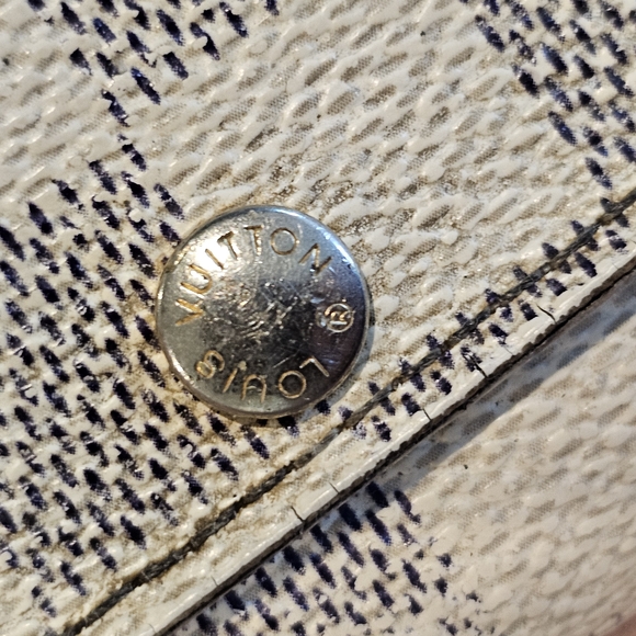 Louis Vuitton Damier Azur Key Case/Holder W/Chain, Twilly & Charm Added - Picture 8 of 17